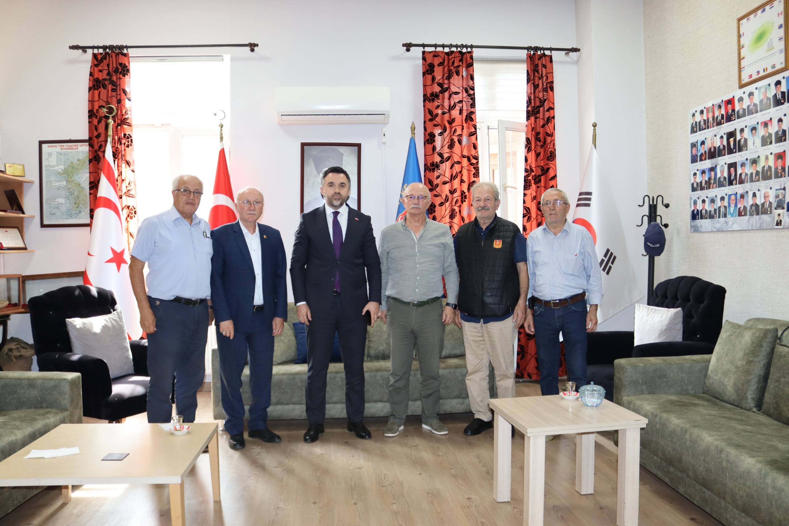 İl Müdürümüz Sn. Ömer TURAN, Türkiye Muharip Gaziler Derneği İstanbul Şubesi’ni ziyaret etmiştir.