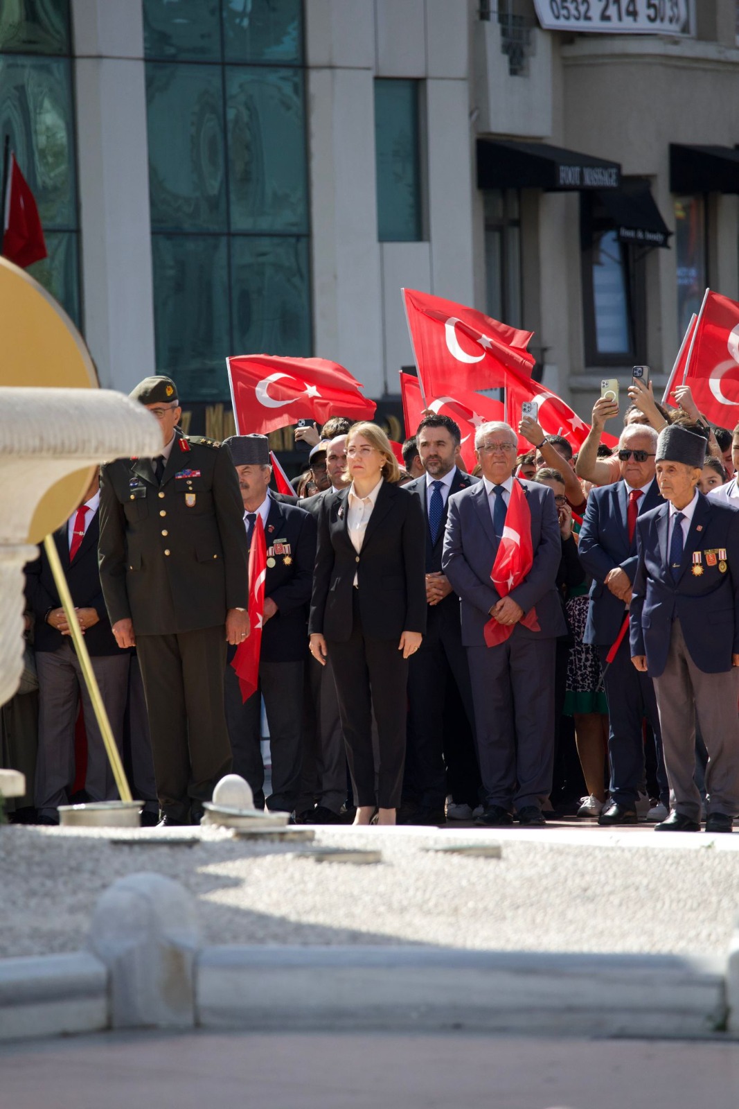 19 Eylül Gaziler Günü Vesilesiyle Taksim Cumhuriyet Anıtı’nda Çelenk Sunma Töreni Düzenlendi