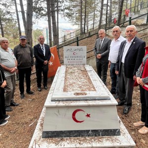 Kıbrıs Gazimiz Ali Cesuroğlu Kabri Başında Dualarla Anıldı - fotoğraf 3