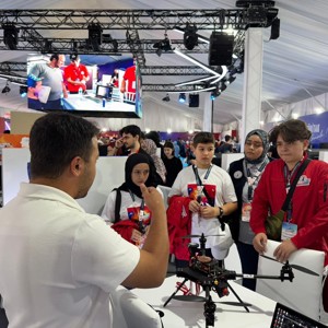 ROBOTİK KODLAMA VE YAZILIMI LABORATUVARI SINIFI ÖĞRENCİLERİ TEKNOFEST’E KATILDI - fotoğraf 2