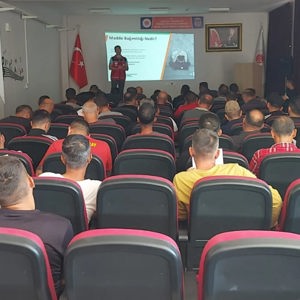 Madde Bağımlılığı İle Mücadele Konulu Seminer Gerçekleştirilmiştir. - fotoğraf 1