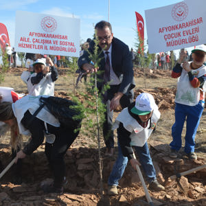Milli Ağaçlandırma Gününde Afyonkarahisar’da da Fidanlar Toprakla Buluştu - fotoğraf 4