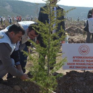 Milli Ağaçlandırma Gününde Afyonkarahisar’da da Fidanlar Toprakla Buluştu - fotoğraf 6
