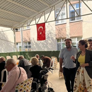 “İl Müdürümüz Sayın Emine BÖÇKÜN, Balıkesir Huzurevi YBRM Müdürlüğümüz ve İznik Ülker Aktar Huzurevi YBRM Müdürlüğü arasında oynanan Bocce maçını izledi” - fotoğraf 4