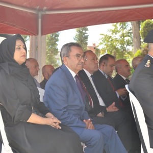 “Valimiz Sayın İsmail USTAOĞLU ve beraberinde İl Protokolümüzün Saygıdeğer Üyeleri, Balıkesir Şehitliği’nde düzenlenen programda Şehit Aileleri ile bir araya geldi.” - fotoğraf 4
