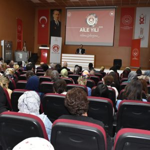 Toplumsal Değerlerin Aile İçinde Aktarılması ve Yaşatılması - fotoğraf 6