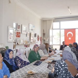 İl Müdürümüz Harun Tohumcu, Kadın Kursiyerlerle Bir Araya Geldi. - fotoğraf 3