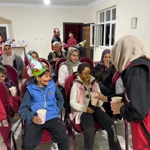 Hizan Uzuntaş Köyünde Açık Hava Sineması ve Çocuk Etkinliği - fotoğraf 4