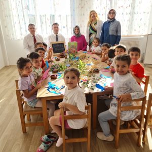 Vali Yardımcımız Sn. İhsan Maskar ve İl Müdürümüz Özgür Kırmızıtaş, ilimizde faaliyet gösteren Özel Pıtırca  Gündüz Bakımevi’ni ziyaret etti. - fotoğraf 2