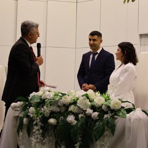 İl Müdürümüz Özgür Kırmızıtaş, çalışma arkadaşımız Yeşim Zorca’nın nikah merasimine katılarak nikah şahidi oldu. - fotoğraf 2