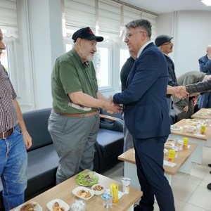 Ekim Dünya Yaşlılar Günü münasebetiyle İhramcızade İsmail Hakkı Toprak Huzurevi'ni ziyareti - fotoğraf 3