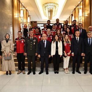 19 Eylül Gaziler günü münasebetiyle; Valiliğimiz ev sahipliğinde; gazi ve gazi ailelerimizin onuruna yemek programı düzenlendi. - fotoğraf 2