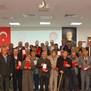 Niğde'de 37 Kıbrıs Gazisine 'Milli Mücadele Madalyası ve Beratı' verildi - fotoğraf 2