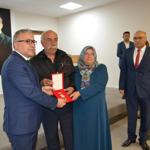 Niğde'de 37 Kıbrıs Gazisine 'Milli Mücadele Madalyası ve Beratı' verildi - fotoğraf 9