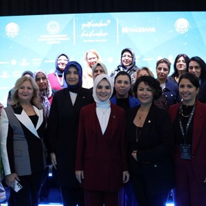 Aile ve Sosyal Hizmetler Bakanımız Göktaş, Yükselen Kadınlar: Kendi İşim, Benim İzim Programında konuştu - fotoğraf 3