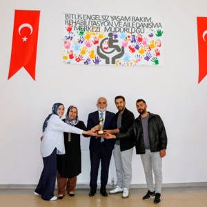 Ahlat Engelsiz Yaşam Merkezimizde, kuruluşlar arası Floor Curling Turnuvası - fotoğraf 10