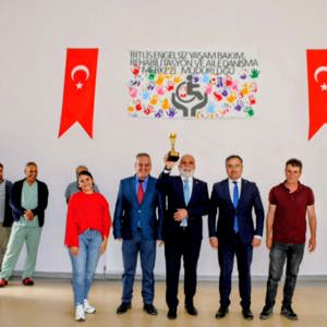 Ahlat Engelsiz Yaşam Merkezimizde, kuruluşlar arası Floor Curling Turnuvası - fotoğraf 11
