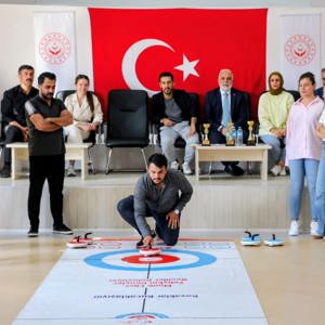 Ahlat Engelsiz Yaşam Merkezimizde, kuruluşlar arası Floor Curling Turnuvası - fotoğraf 13