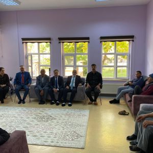 İl Müdürümüz Vefa AKDOĞAN ve idarecilerimiz, Aile Yılı ziyaretleri kapsamında Ahlat Engelsiz Yaşam Bakım Merkezi Müdürlüğümüzü ziyaret ettiler - fotoğraf 2