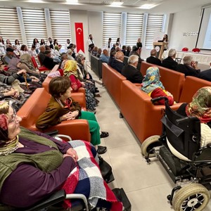 ‘1 Ekim Dünya Yaşlılar Günü’ münasebetiyle ‘Dünya ve Türkiye Yaşlı Projeksiyonu’ Paneli Düzenlendi - fotoğraf 6