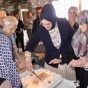 1 Ekim Dünya Yaşlılar Günü’nde Sabahat Bahriyeli Huzurevimizde Müzik ve Kahkaha Dolu Anlar Yaşandı - fotoğraf 2