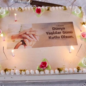 1 Ekim Dünya Yaşlılar Günü’nde Sabahat Bahriyeli Huzurevimizde Müzik ve Kahkaha Dolu Anlar Yaşandı - fotoğraf 3