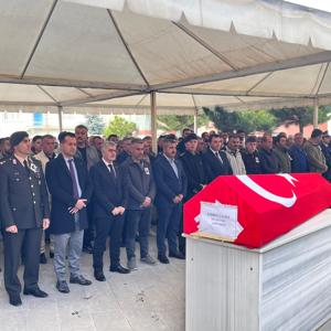 Kıbrıs Gazimiz Suat Taş Son Yolculuğuna Uğurlandı - fotoğraf 1
