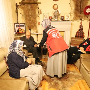 2025 Aile Yılında Evliliklerinde 57.inci yılını geride bırakan Özarslan ailesini Kahve bahane projesi kapsamında sıcak yuvalarında ziyaret ettik. - fotoğraf 2