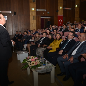 Iğdır'ın Kurtuluşunun 99. Yıl Dönümü Münasebetiyle Kültür Merkezinde Kutlama Programı Düzenlendi - fotoğraf 2