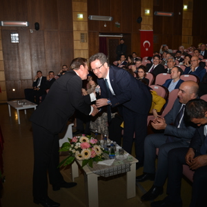 Iğdır'ın Kurtuluşunun 99. Yıl Dönümü Münasebetiyle Kültür Merkezinde Kutlama Programı Düzenlendi - fotoğraf 3