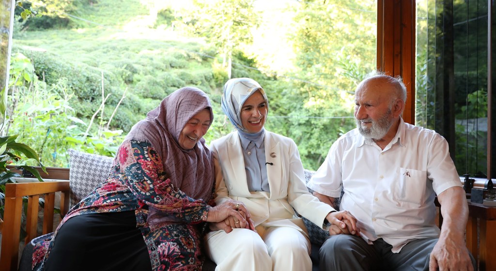 Bakanımız Göktaş, Rize’de Aile Yılı kapsamında ziyaretlerde bulundu