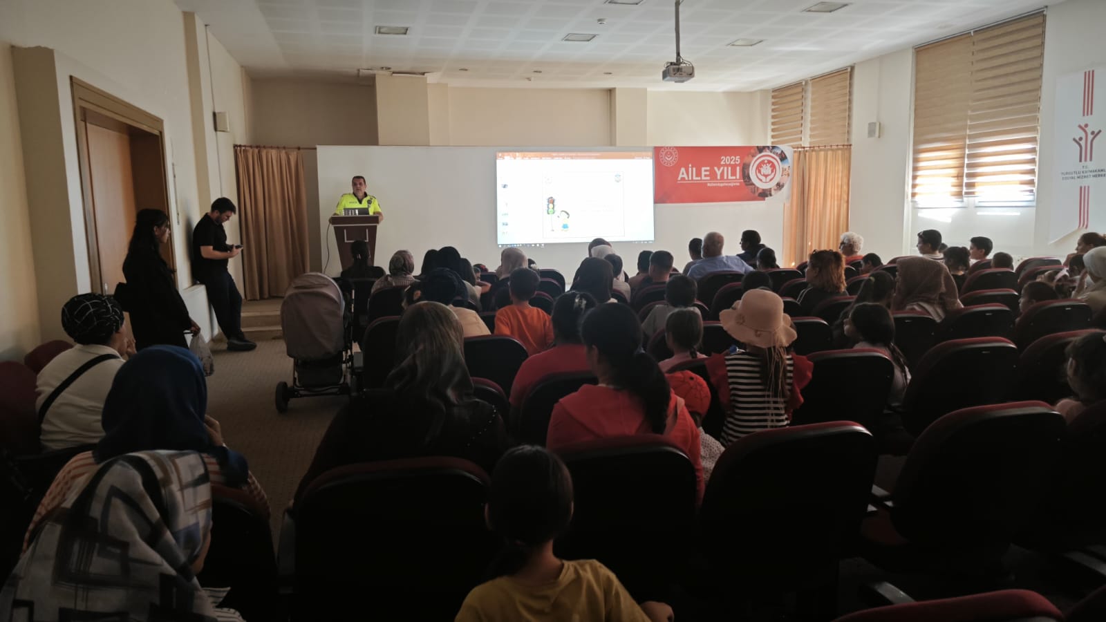 Turgutlu'da Trafik Eğitimi Verildi