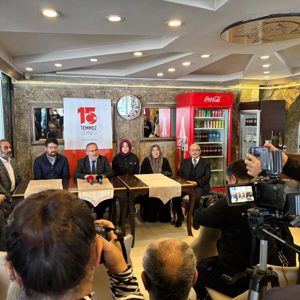 Kahraman Şehitlerimiz Rahmet ve Minnetle Yâd Edildi - fotoğraf 1
