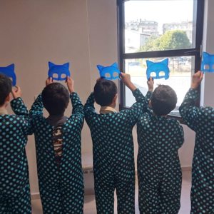 🎭 Pijamaskeliler Müzikli Tiyatro’da keyif dolu bir gün - fotoğraf 2