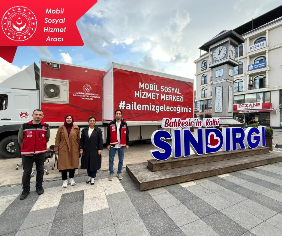 İl Müdürümüz Sayın Emine BÖÇKÜN, Sındırgı ilçesinde Mobil Sosyal Hizmet Aracında İncelemelerde Bulundu