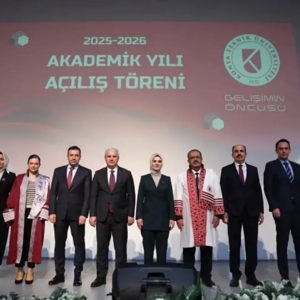 Sayın Bakanımız Mahinur Özdemir Göktaş Konya Teknik Üniversitesi 2025-2026 Akademik Yılı Açılış Töreni'ne Katılarak Gençlerimizle Buluştu - fotoğraf 3