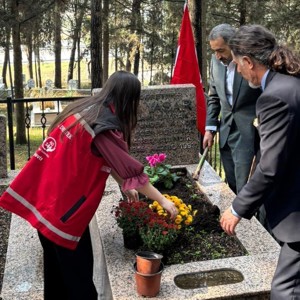 Vatanımız Uğruna Canlarını Ortaya Koyan Şehitlerimizin Kıymetli Aileleri İle Kahraman Gazilerimiz Ziyaret Edilmiştir - fotoğraf 6