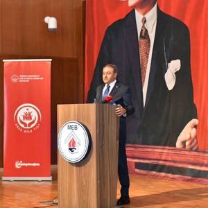 Kadın-Erkek Fırsat Eşitliği Komisyonu’nun bölgesel çalışmaları kapsamında, Şanlıurfa ve Diyarbakır illerini kapsayan bölge toplantısı Diyarbakır’da gerçekleştirildi. - fotoğraf 2