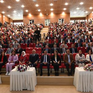 Kadın-Erkek Fırsat Eşitliği Komisyonu’nun bölgesel çalışmaları kapsamında, Şanlıurfa ve Diyarbakır illerini kapsayan bölge toplantısı Diyarbakır’da gerçekleştirildi. - fotoğraf 4