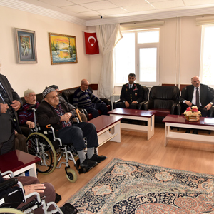 Hayırsever Huzurevi Sakinimize Altın Madalya ve Beratı Verildi - fotoğraf 3
