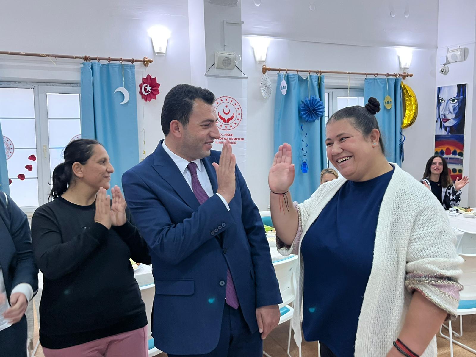 Niğde Engelsiz Yaşam Merkezi Bireylerinden Dart Turnuvasında Derece 