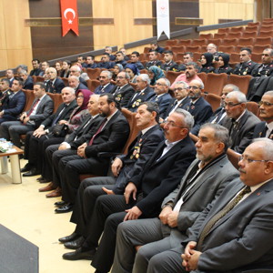 Kıbrıs Barış Harekâtına Katılan Gazilerimize Milli Mücadele Madalya Ve Beratları Tevcih Edildi - fotoğraf 1