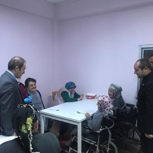 Sayın Valimiz Cüneyt EPCİM, Engelsiz Yaşam Merkezi Müdürlüğünü Ziyaret Etti - fotoğraf 1