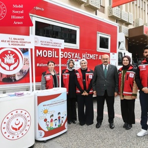 Valimiz Sayın İsmail USTAOĞLU, Mobil Sosyal Hizmet Aracımızı Ziyaret Etti - fotoğraf 1