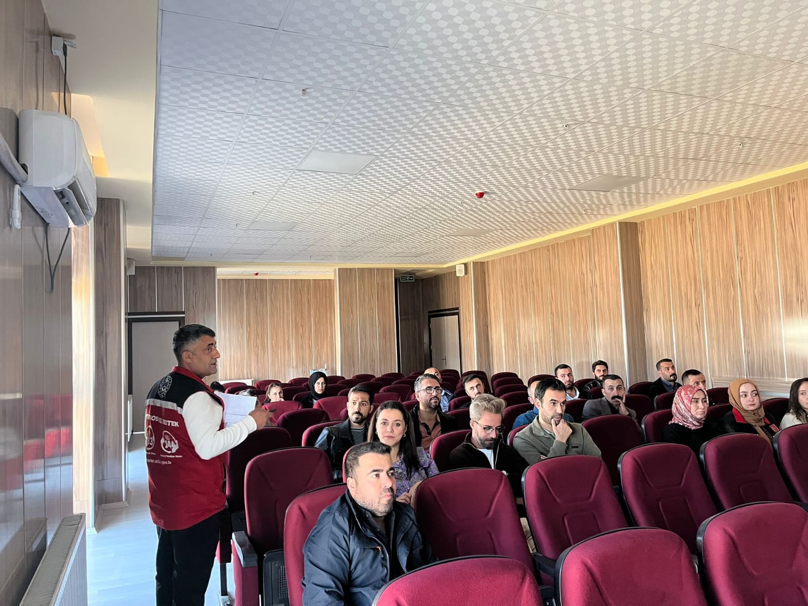 Yüksekova’da Hizmetiçi Eğitim Verildi