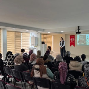 "En İyi Narkotik Polisi Anne" Semineri Düzenlendi - fotoğraf 3