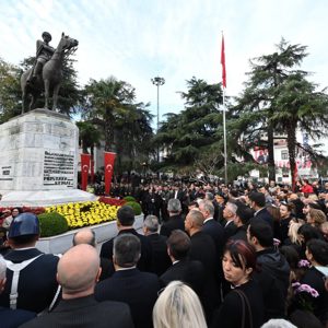 Cumhuriyetimizin kurucusu Gazi Mustafa Kemal Atatürk, vefatının 87. yıl dönümünde ilimizde düzenlenen törenlerle saygı ve minnetle anıldı - fotoğraf 4
