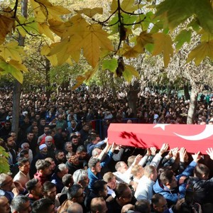 Şehidimiz Hava İkmal Astsubay Kıdemli Çavuş Ahmet Yasir Kuyucu Son Yolculuğuna Uğurlandı - fotoğraf 1