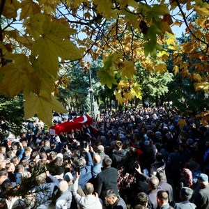 Şehidimiz Hava İkmal Astsubay Kıdemli Çavuş Ahmet Yasir Kuyucu Son Yolculuğuna Uğurlandı - fotoğraf 6