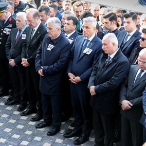 Kahraman Şehitlerimizi Milletçe Hüzün ve Minnetle Uğurladık - fotoğraf 10